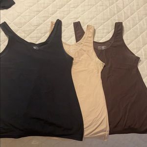 Soma vanishing edge tank top/undershirt